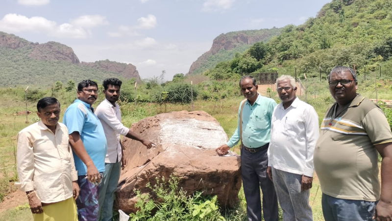 Rare manganese rock inscription discovered in Narihalla Sandur 1