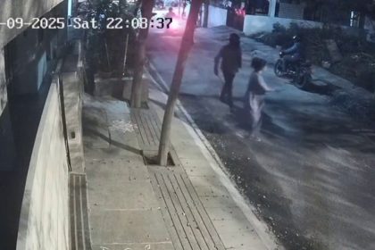Robbers threaten woman with a long stick and snatch her necklace Bengaluru