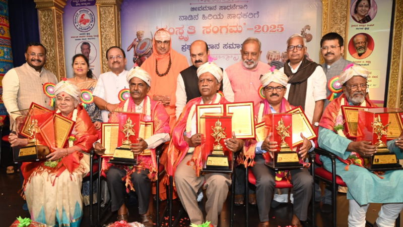 ಕನ್ನಡಕ್ಕೆ ಕನ್ನಡಿಗರಿಂದ, ಹೊರಗಿನವರಿಂದಲೂ ಸವಾಲಿದೆ: ಬಸವರಾಜ ಬೊಮ್ಮಾಯಿ 3 Basavaraj Bommai