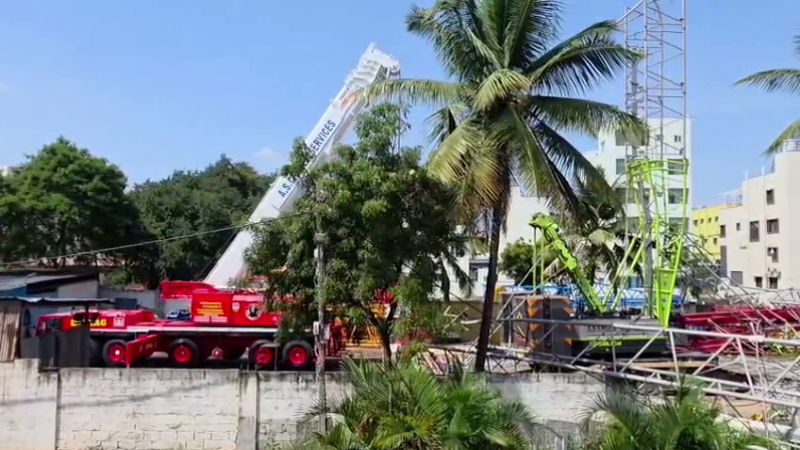 Crane Falls Injured 5 in Bengaluru Medahalli 1