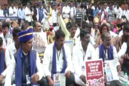 Delhi Nomadic Community Protest Jantar Mantar