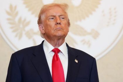 ವಲಸಿಗರ ಜಾಬ್ ಲೈಸೆನ್ಸ್ ಸ್ವಯಂ ನವೀಕರಣ ವ್ಯವಸ್ಥೆ ರದ್ದುಗೊಳಿಸಿದ ಯುಎಸ್ 11 Donald Trump 3