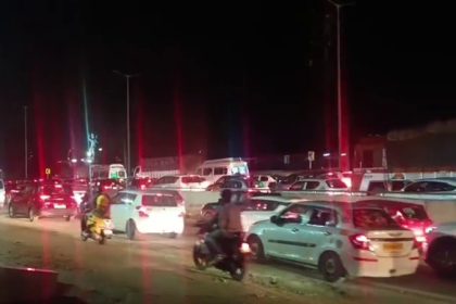 Heavy traffic jam on the highway in Nelamangala Bengaluru