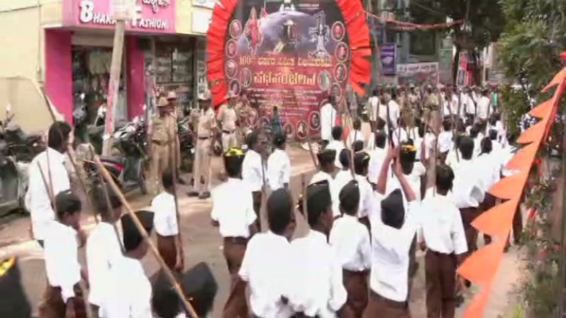 ಚಿತ್ತಾಪುರ RSS ಪಥಸಂಚಲನ ವಿವಾದ - ನ.5ಕ್ಕೆ ಬೆಂಗಳೂರಲ್ಲಿ ಶಾಂತಿಸಭೆ, ನ.7ಕ್ಕೆ ಮತ್ತೆ ವಿಚಾರಣೆ 2 Kolar Malur RSS Parade 1