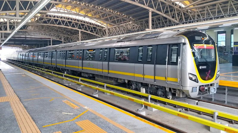 Yellow Line Metro