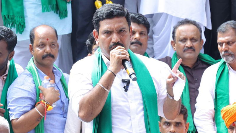 ಕಬ್ಬು ಬೆಳೆ ಬೆಲೆ ನಿಗದಿಗೆ ಆಗ್ರಹ - ಕಟ್ಟೆಯೊಡೆದ ರೈತರ ಕಿಚ್ಚು; ವಿವಿಧ ಜಿಲ್ಲೆಗಳಲ್ಲಿ ಪ್ರತಿಭಟನೆ 6 BY Vijayendra