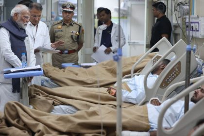 Delhi Blast Narendra Modi Visits Lok Nayak Hospital 1