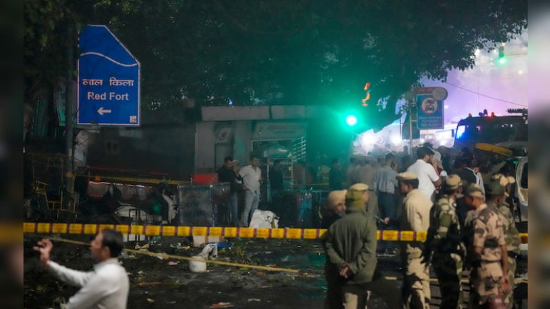 Delhi Explosion | ಭೀಕರ ಸ್ಫೋಟಕ್ಕೆ ಬೆಚ್ಚಿದ ದೆಹಲಿ - ಭಯೋತ್ಪಾದಕ ದಾಳಿ ಶಂಕೆ; ಜೈಶ್ ಸಂಘಟನೆ ಕೈವಾಡ ಇದ್ಯಾ? 6 Delhi Explosion 6