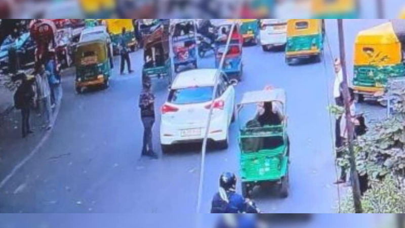 Dellhi Blast i20 Car