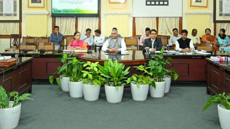 ಇ-ಸ್ವತ್ತು ಸಮರ್ಪಕ ಅನುಷ್ಠಾನಕ್ಕಾಗಿ ಗ್ರಾ.ಪಂ ಮಟ್ಟದಲ್ಲಿ ಅಧಿಕಾರಿಗಳನ್ನು ಸಜ್ಜುಗೊಳಿಸಿ: ಪ್ರಿಯಾಂಕ್ ಖರ್ಗೆ 5 Priyank Kharge 2