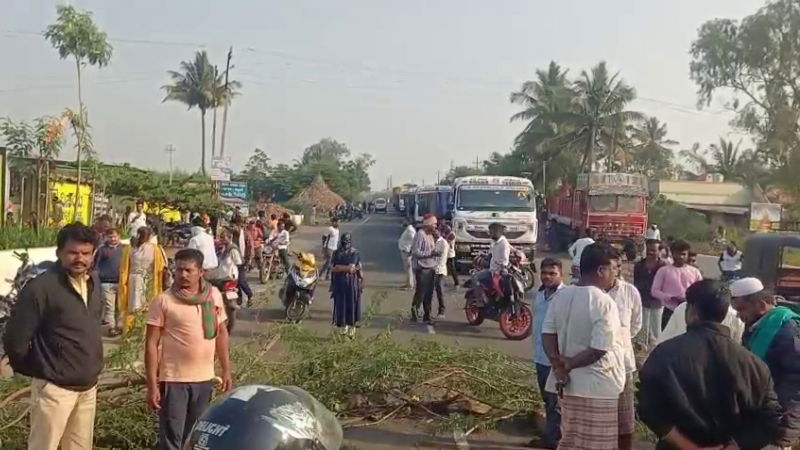 Sugarcane Growers Protest Intensifies in Mudhol Bagalkot