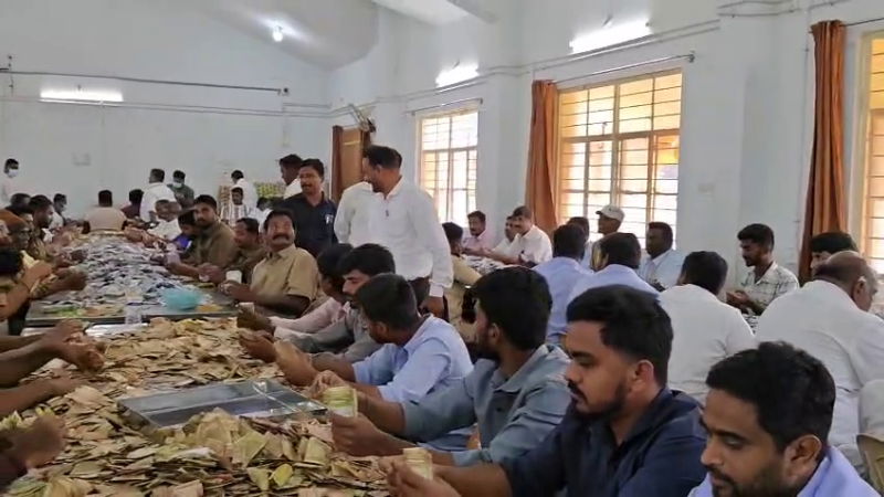 ಮತ್ತೆ ಕೋಟಿ ಒಡೆಯನಾದ ಮಾದಪ್ಪ; 27 ದಿನಕ್ಕೆ 2.70 ಕೋಟಿ ಕಾಣಿಕೆ 1 male mahadeshwara hills hundi money