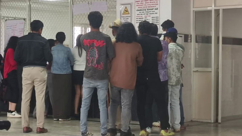 ರಾಮನಗರ | ಹೋಮ್ ಸ್ಟೇಯಲ್ಲಿ ರೇವ್ ಪಾರ್ಟಿ ಆರೋಪ - 130ಕ್ಕೂ ಹೆಚ್ಚು ಜನರ ಬಂಧನ 1 rave party at a home stay near Ramanagar Kaggalipura 130 arrested